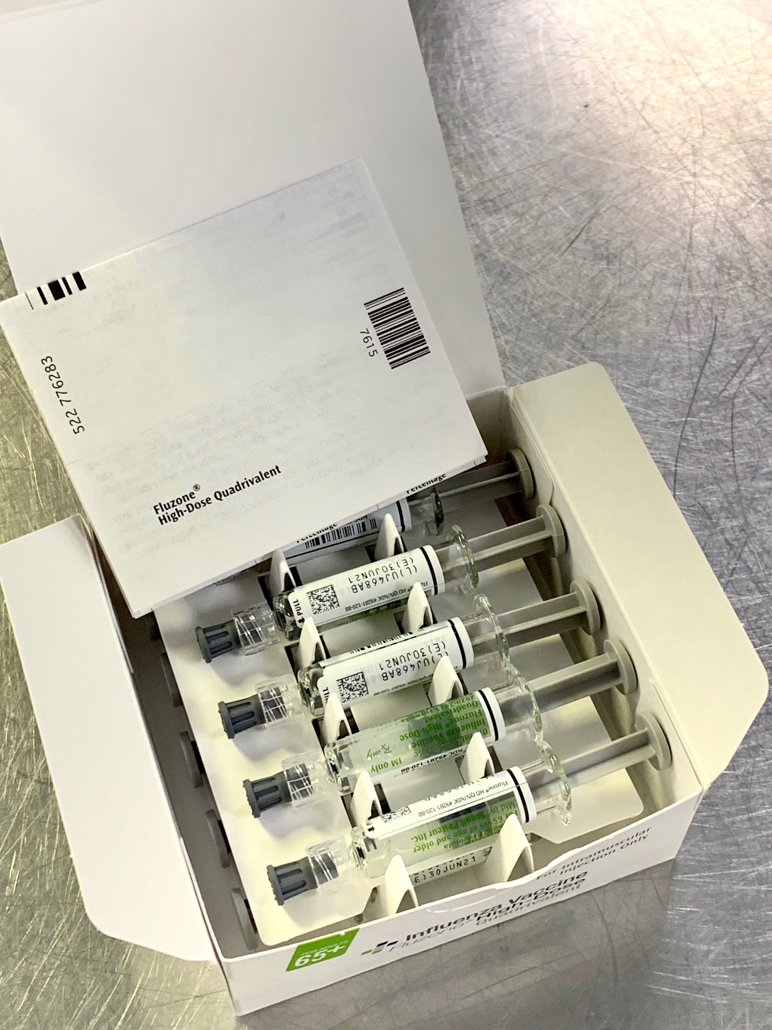 Fluzone US-Umverpackung geöffnet Fluzone US-Umverpackung geöffnet