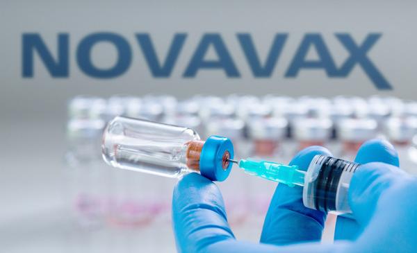 COVID-19-Impfstoff Novavax (Quelle: Melinda Nagy/Shutterstock.com) (verweist auf: Antrag auf bedingte Zulassung des COVID-19-Impfstoffs Nuvaxovid von Novavax gestellt)