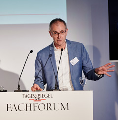 Prof. Stefan Vieths, Keynote Speaker auf dem Tagesspiegel-Fachforum (Quelle: Robert Schlesinger, Der Tagesspiegel, Fachforum Gesundheit, 8.05.2019)