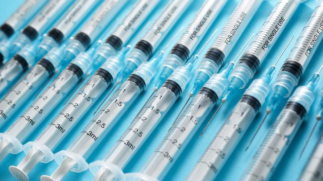 verweist auf: Mitteilungen für medizinische und pharmazeutische Fachkreise Impfstoff-Spritzen