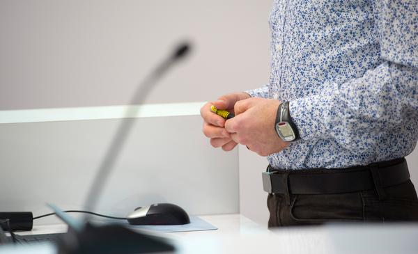 verweist auf: "The Product is the Process – Is it?" Manufacturing and Translation of ATMPs and Tissue- & Cell-based products Vortrag im PEI Hörsaal (Quelle: A.Buck / PEI) (verweist auf: "The Product is the Process – Is it?" Manufacturing and Translation of ATMPs and Tissue- & Cell-based products)