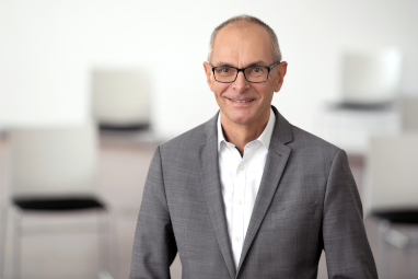Prof. (apl.) Dr. Stefan Vieths Prof. (apl.) Dr. Stefan Vieths