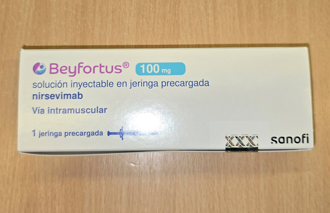 Spanish-labelled product Beyfortus 100 mg. Spanish-labelled product Beyfortus 100 mg.