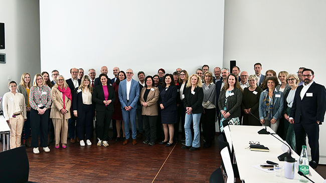 Group photo of participants in the BPI PEI Meeting (Source: Paul-Ehrlich-Institut) (refer to: Regulation of Biomedicines: Paul-Ehrlich-Institut in Discussion with the German Pharmaceutical Industry Association BPI)