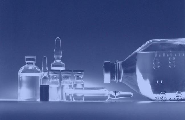 Biomedical drug bottles and ampoules (Source: Bill Branson/National Cancer Institute)