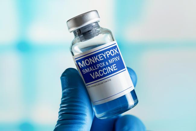 Vial with vaccine (Source: A. Deco/Shutterstock.com)