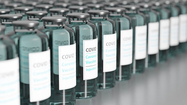 COVID-19 Vaccine Ampoules (Source: Thorsten Simon/pixabay.com)