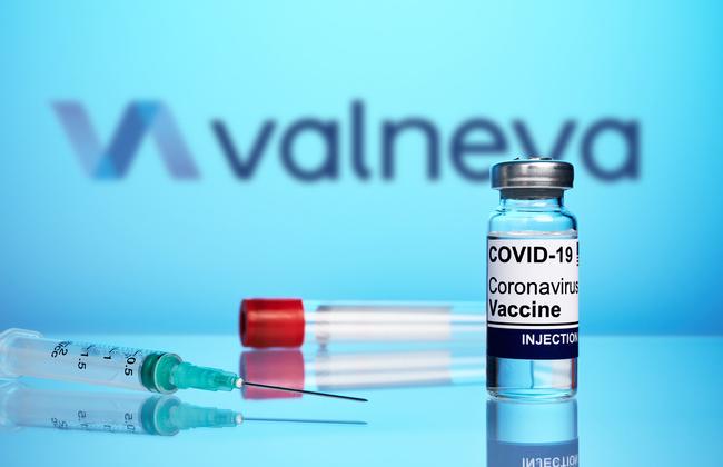 COVID-19 Vaccine Ampule and Syringe (Source: Aha Soft / Shutterstock)