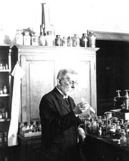 Paul Ehrlich im Labor.